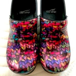 Dansko yarn print multicolored clogs. Size 36